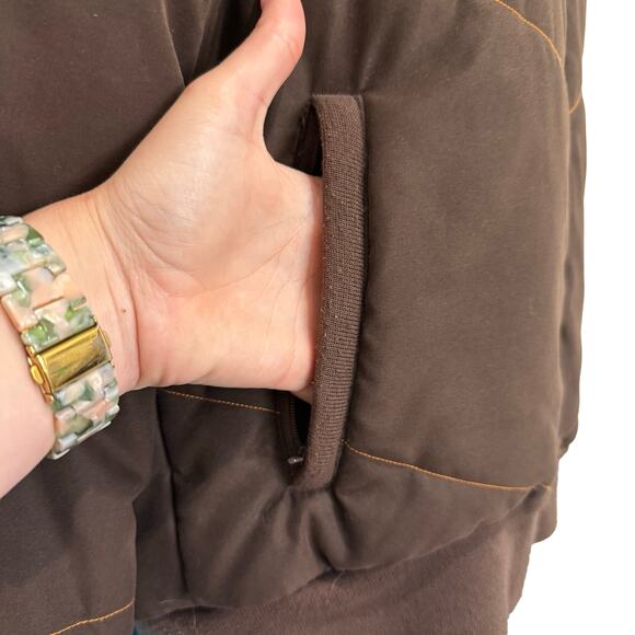 Adidas Brown Red Orange Chevron Embroidered Polar Bear Puffer Jacket size 38 / S - Picture 10 of 13